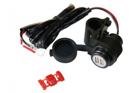 2-fach USB Steckdose beleuchtet, mit Staubkappe und Halter fr 22mm (7/8) und 25,4 mm (1) Rohre, 12V DC. Zum Laden div. Gerte ber USB Anschluss mit 5V, max. 2000 mA.